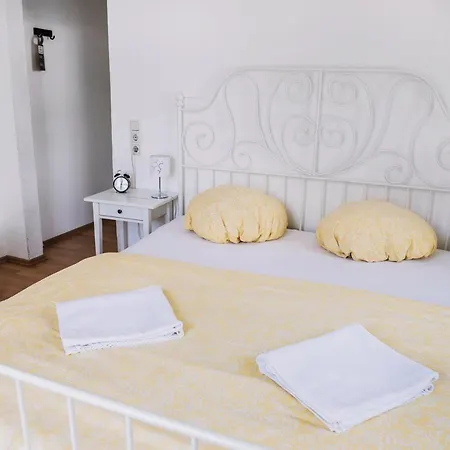 Bertha Pensión 3*
